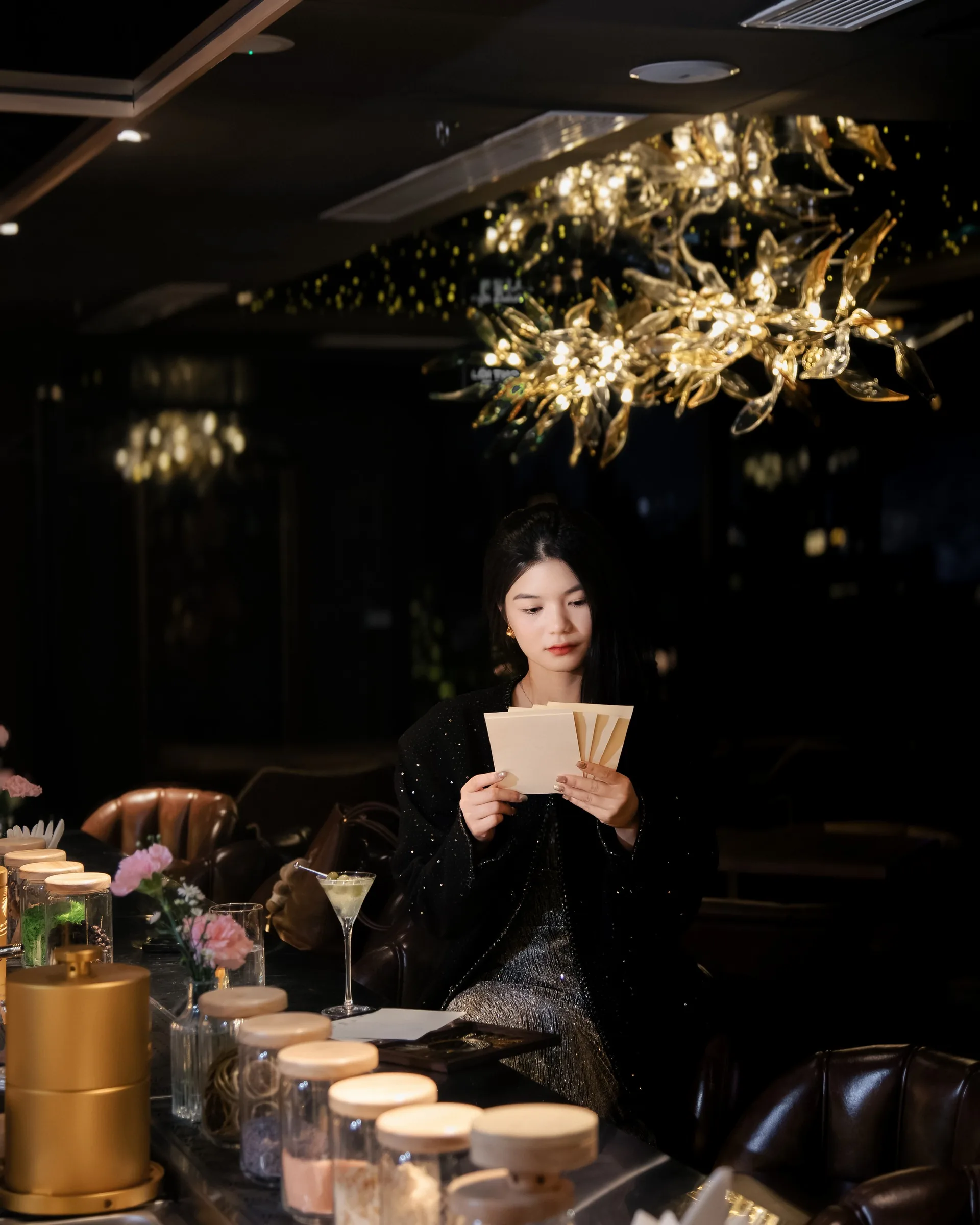 Golden Sun Lounge — chảy trôi